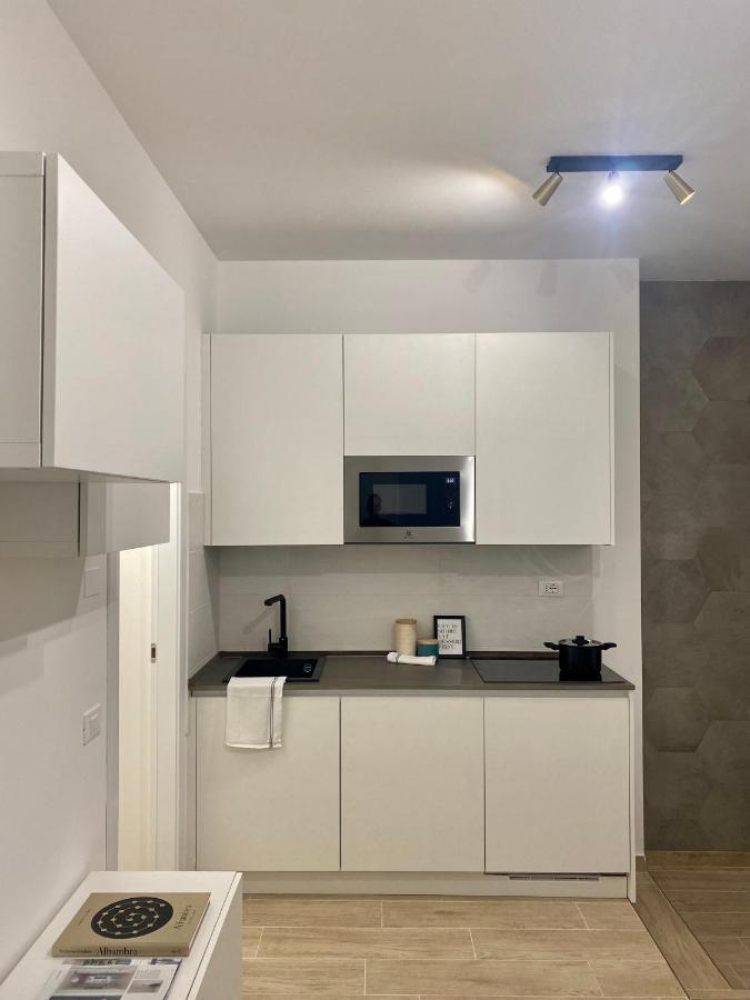 Suite Stresa Milano Centrale 3Pax Wifi Exteriör bild